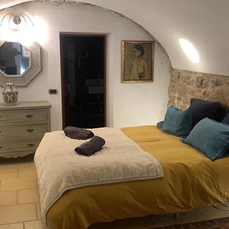 La Villageoise, Chambre Troglodyte Pitoresque Au Coeur Du Village Rognes Luaran gambar
